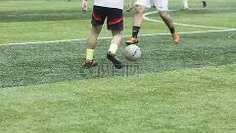 《英超豪门争相锁定！法兰克福后卫纳撒尼尔-布朗成转会香饽饽》