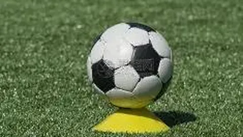 “沙场烽火燃意甲巅峰！超级杯激战正酣，谁是沙漠王者？”