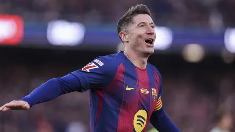 从NBA赛场边缘到核心，双向合同球员两年仅24次出场，现成球队中坚，小崔榜样之力需效仿！